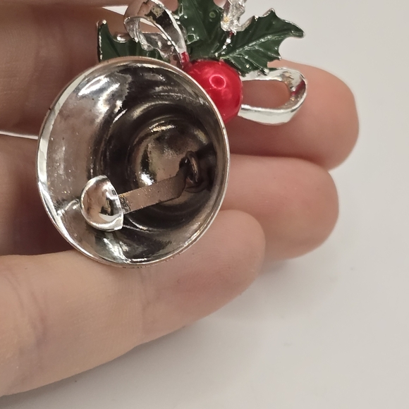 Vintage Christmas Brooch Hanging Jingle Bells And Enameled Holly Pin - Picture 3 of 4